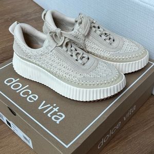 Dolce Vita Dolen Platform Sneaker ($150) size 8